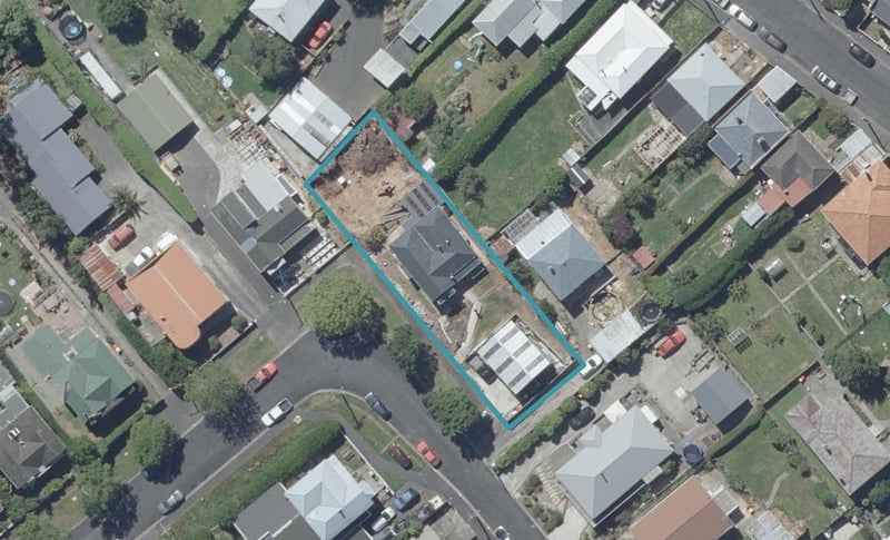 29 Jellicoe Crescent, Kaikorai, Dunedin - Carousel 1
