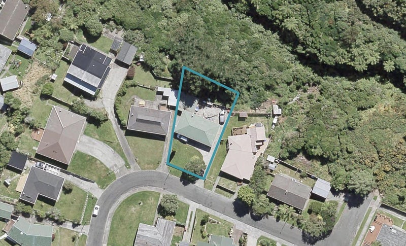 17 Otira Grove, Kelson, Lower Hutt - Carousel 1
