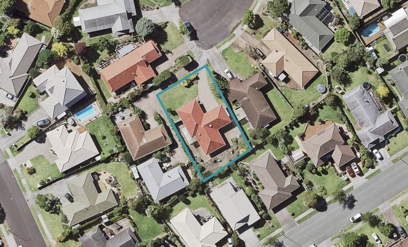 16 Carriage Close, Northpark, Auckland - Carousel 1