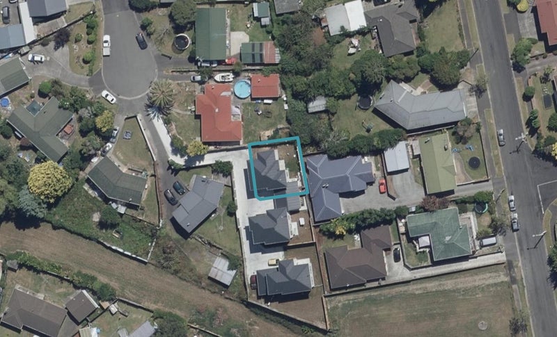 1/7 Guy Place, Melville, Hamilton - Carousel 1