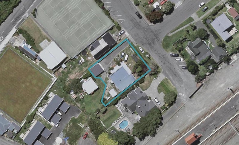 8 Robertson Road, Paekakariki - Carousel 1