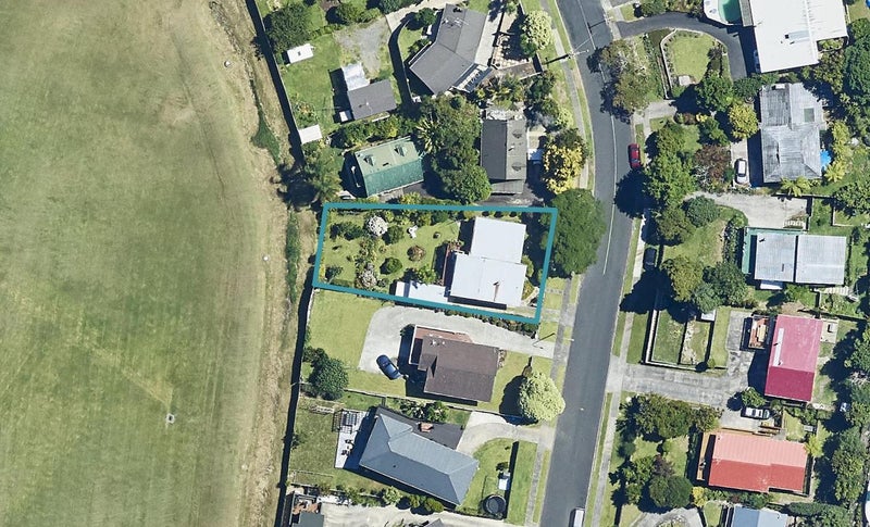 38 Carlton Street, Bellevue, Tauranga - Carousel 1