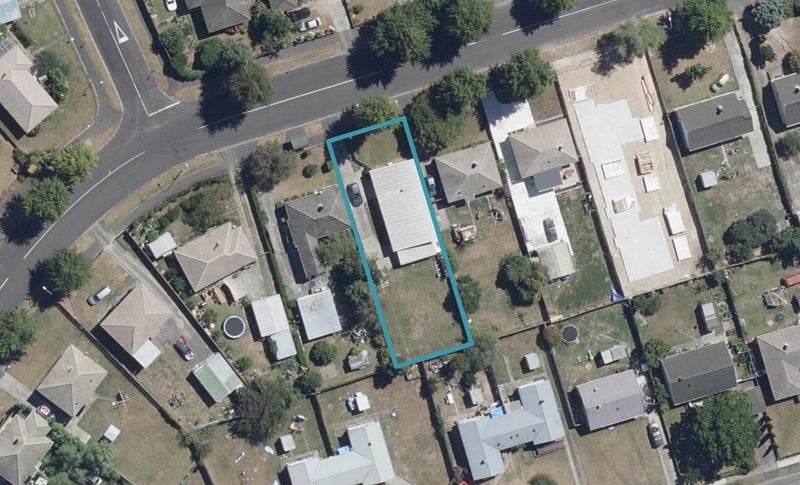 76 Holland Road, Fairfield, Hamilton - Carousel 1