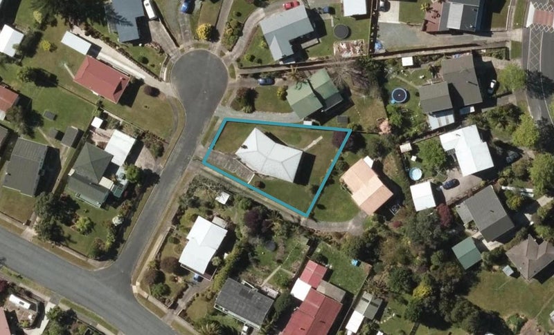 6 Leonard Place, Onerahi, Whangarei - Carousel 1
