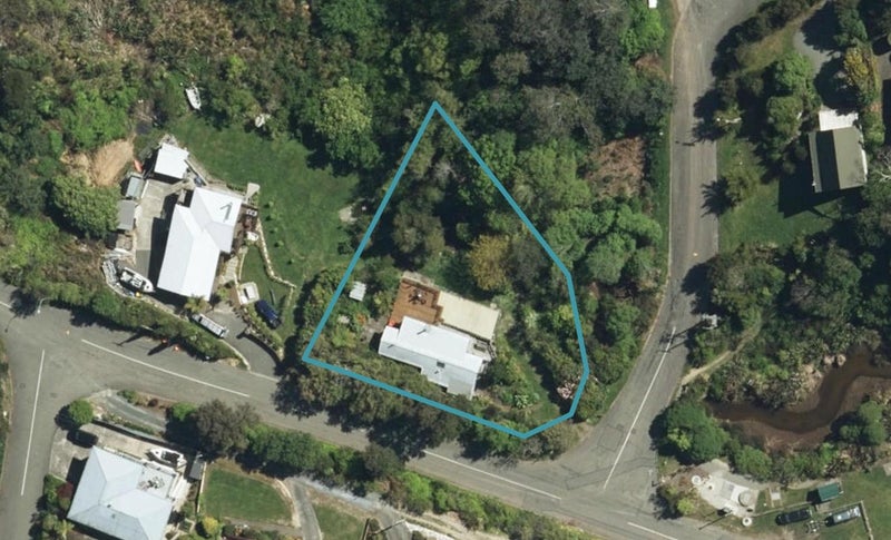 1 Cook Crescent, Kaiteriteri - Carousel 1