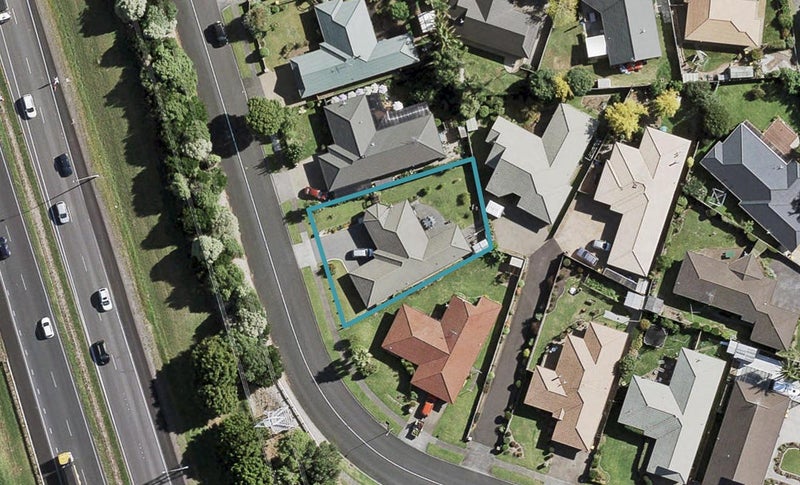 79 Rushgreen Avenue, Pahurehure, Papakura - Carousel 1