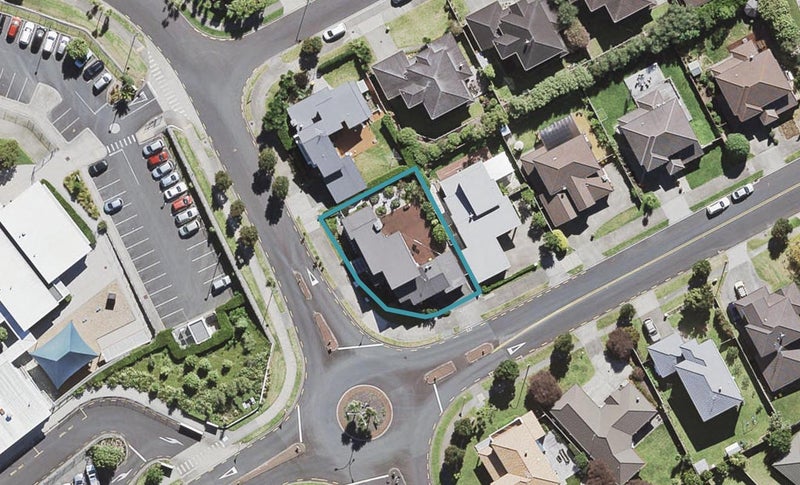 1 Miromiro Street, Greenhithe, Auckland - Carousel 1