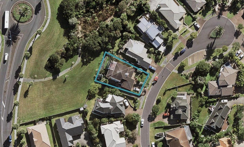 16 Tyrico Close, Unsworth Heights, Auckland - Carousel 1