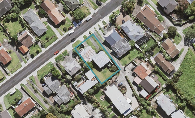 2/45 Shanaway Rise, Hillcrest, Auckland - Carousel 1