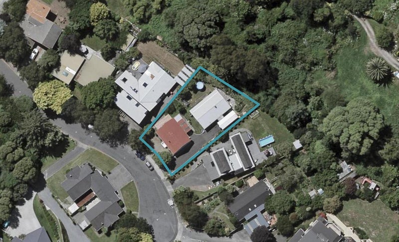 9 Kew Grove, Raumati Beach, Paraparaumu - Carousel 1