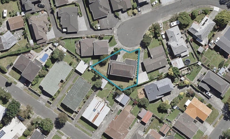 17 De Menech Grove, Avalon, Lower Hutt - Carousel 1