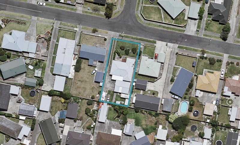 10 Clark Avenue, Pirimai, Napier - Carousel 1