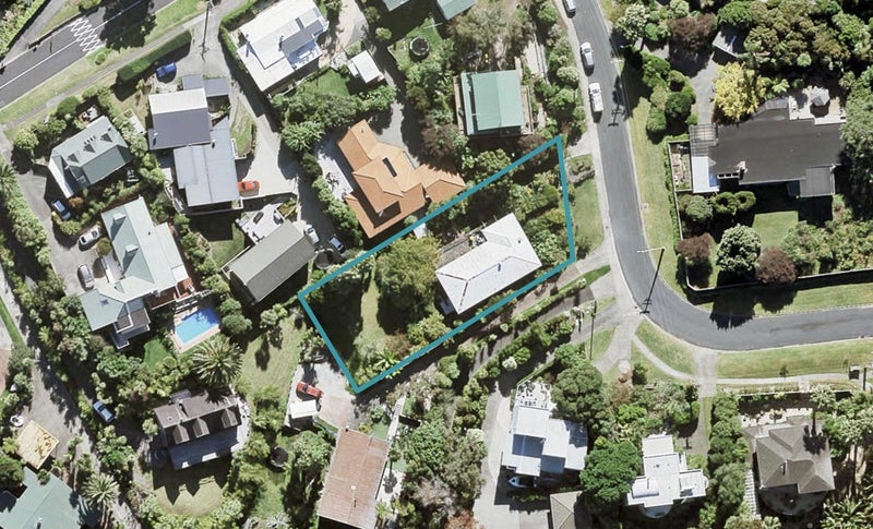 1 Ringwood Street, Torbay, Auckland - Carousel 1