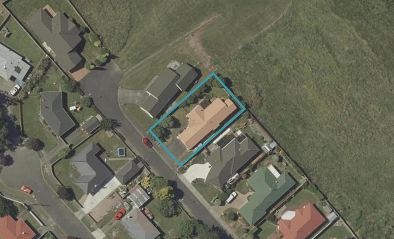 12 Henley Court, Highbury, Palmerston North - Carousel 1