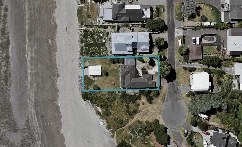 18 Groves Road, Raumati Beach, Paraparaumu - Carousel 1