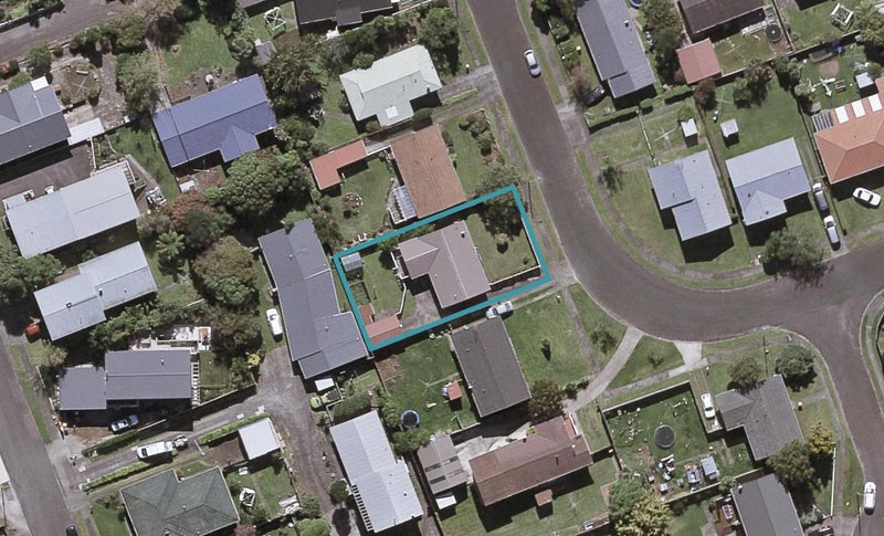 20 Trelawney Crescent, Westown, New Plymouth - Carousel 1