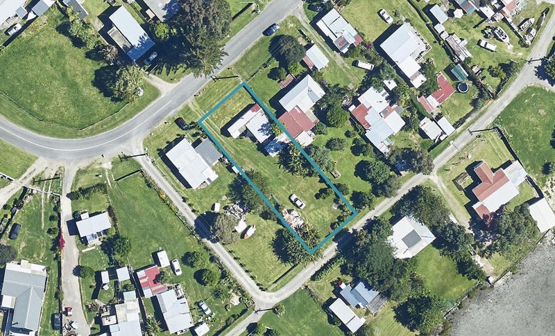16 Lyndhurst Avenue, Maketu, Te Puke - Carousel 1