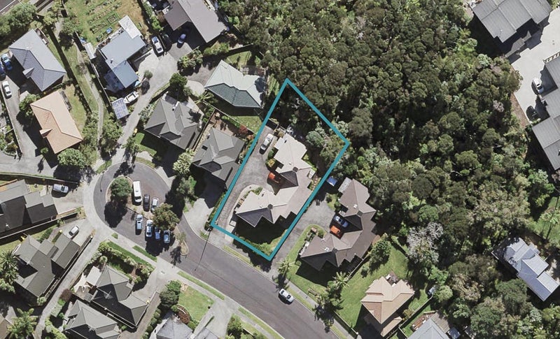 1/111 Seaview Road, Glenfield, Auckland - Carousel 1