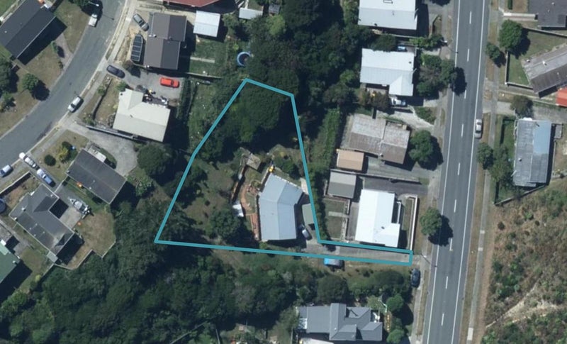 53 Omapere Street, Whitby, Porirua - Carousel 1