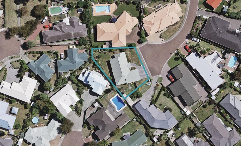 8 Cadogan Lane, Taradale, Napier - Carousel 1
