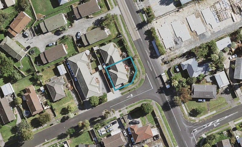 1 Benton Place, Manurewa, Auckland - Carousel 1