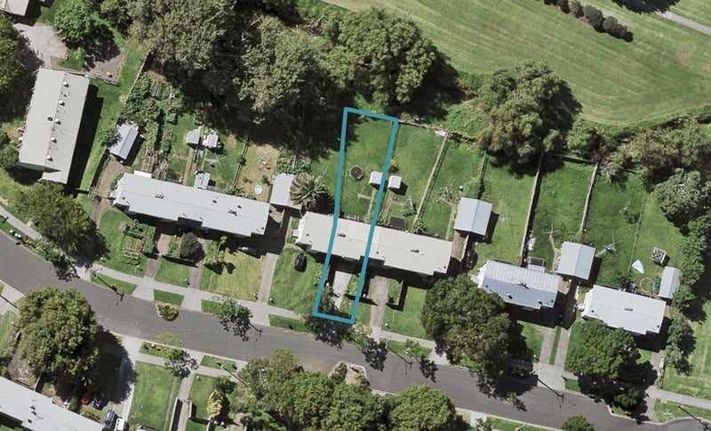 26 Maybury Street, Point England, Auckland - Carousel 1