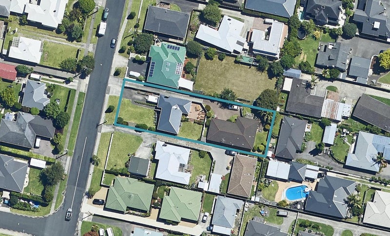 12B Goods Road, Otumoetai, Tauranga - Carousel 1