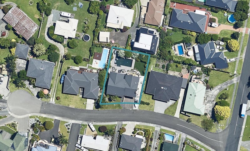 7 Mana Street, Otumoetai, Tauranga - Carousel 1
