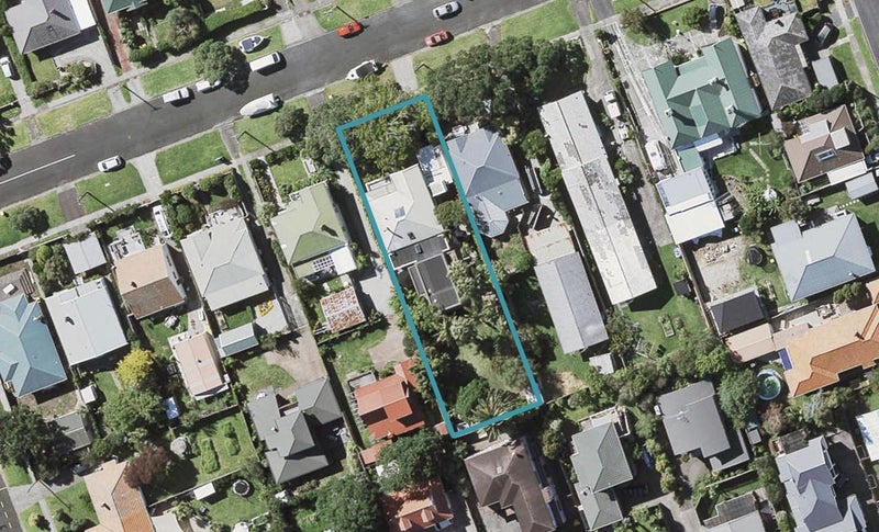 27 Aramoana Avenue, Devonport, Auckland - Carousel 1