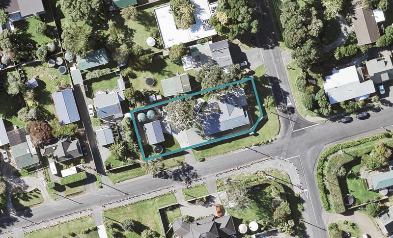 17 Cherrie Road, Beachlands, Auckland - Carousel 1