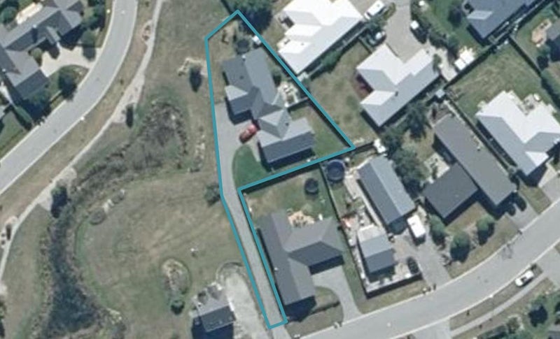 21 Lochnagar Drive, Lake Hayes, Queenstown - Carousel 1