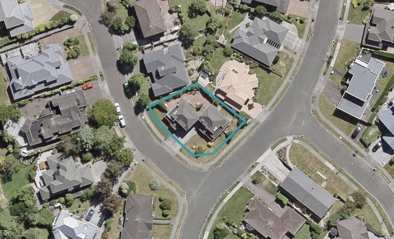 19 Clearwater Terrace, Brown Owl, Upper Hutt - Carousel 1