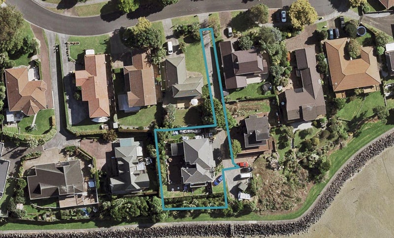 23 Cumbrian Place, Conifer Grove, Takanini - Carousel 1