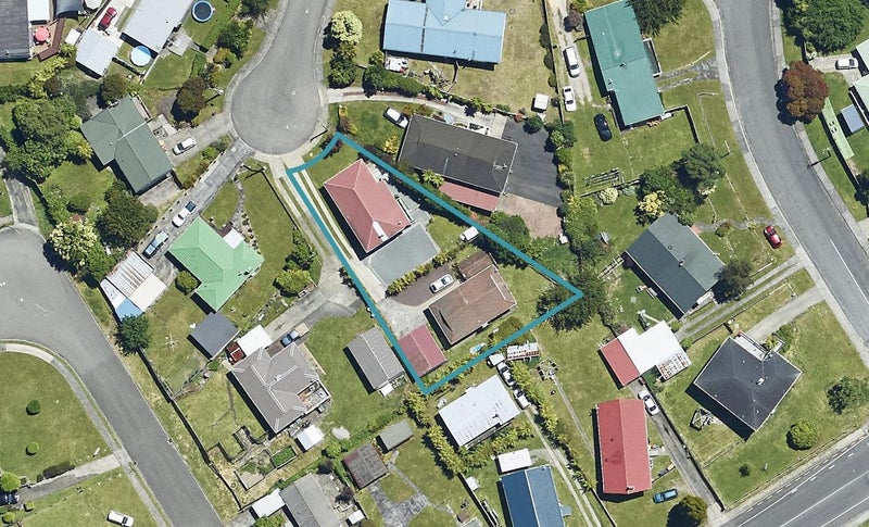 3B Hawk Place, Selwyn Heights, Rotorua - Carousel 1