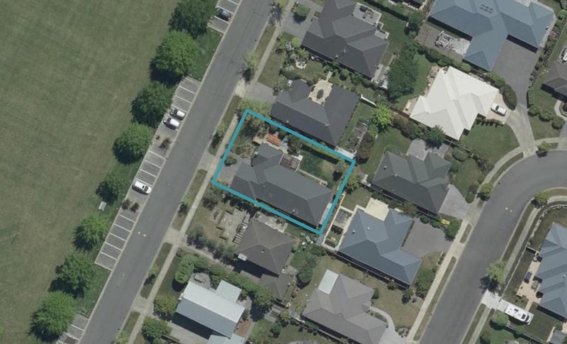 10 Crombie Green, Northwood, Christchurch - Carousel 1