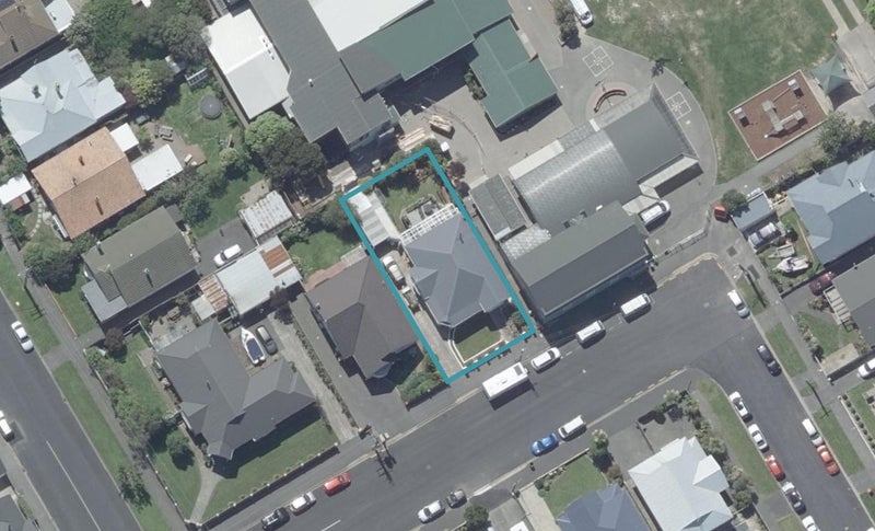 85 Albert Street, Saint Clair, Dunedin - Carousel 1