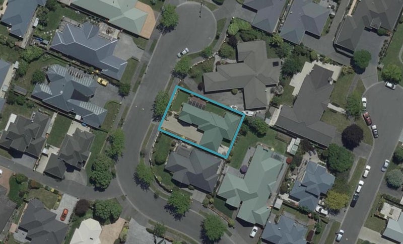 18 Chesterfield Mews, Russley, Christchurch - Carousel 1