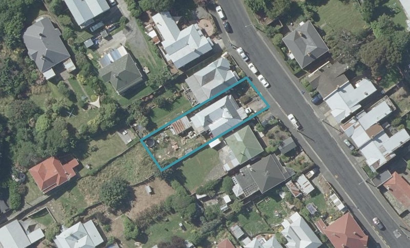 17 Eglinton Road, The Glen, Dunedin - Carousel 1