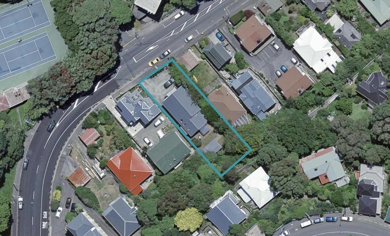 153 Glenmore Street, Kelburn, Wellington - Carousel 1