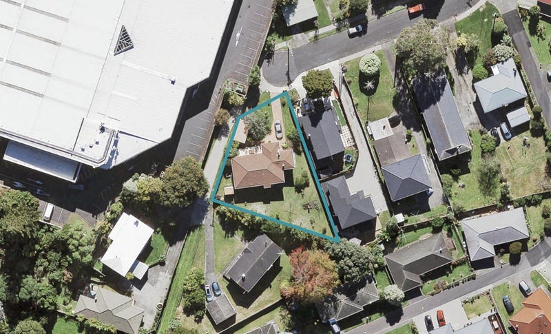 18 Aotea Road, Glen Eden, Auckland - Carousel 1