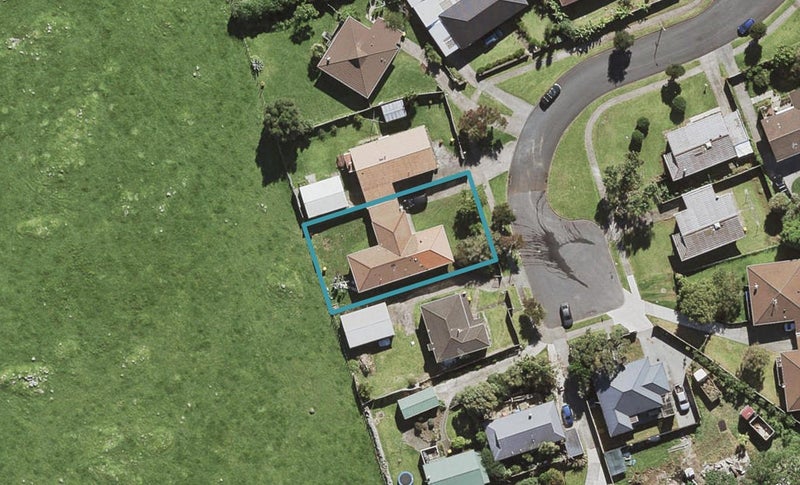 31 Matapouri Road, Mangere Bridge, Auckland - Carousel 1