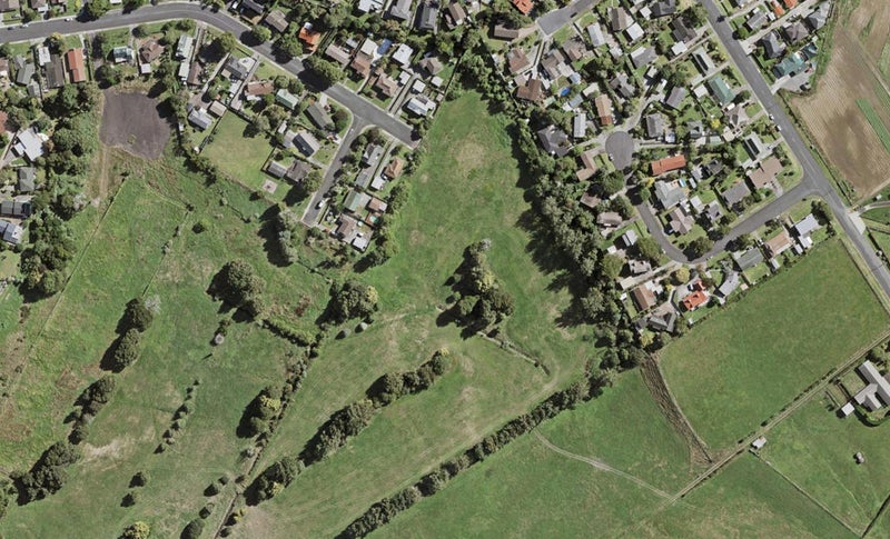 77 Bellfield Road, Ōpaheke, Papakura - Carousel 1