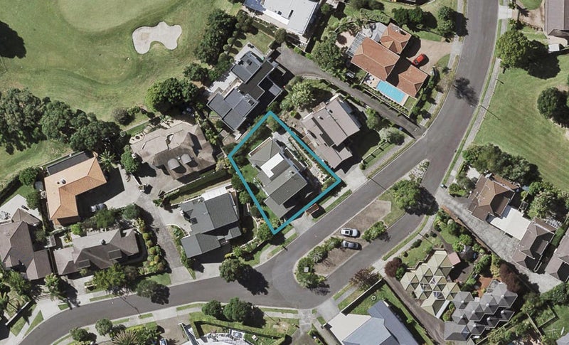 10 Allen Johnston Place, Saint Johns, Auckland - Carousel 1