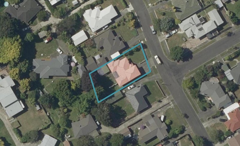 32 Richmond Avenue, Takaro, Palmerston North - Carousel 1