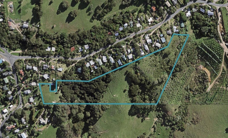 13A Junction Road, Surfdale, Waiheke Island - Carousel 1