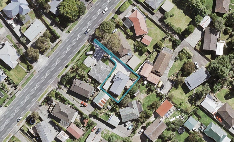 52B Forest Hill Road, Henderson, Auckland - Carousel 1