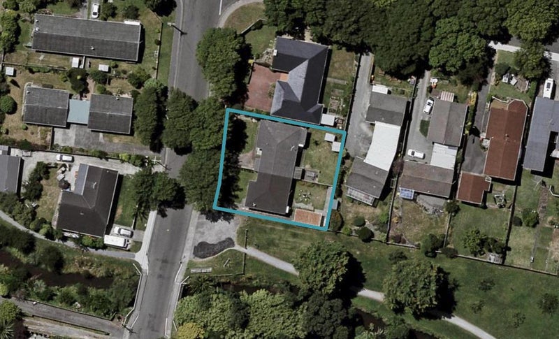 36 Alexander Road, Raumati Beach, Paraparaumu - Carousel 1