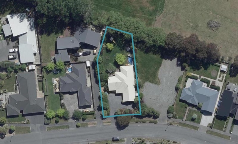 23 Hemingway Place, Spencerville, Christchurch - Carousel 1