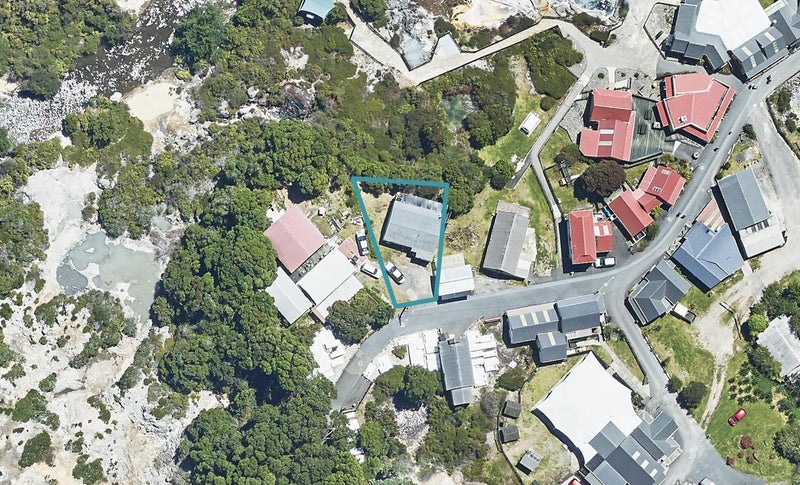 15 Tukiterangi Street, Whakarewarewa, Rotorua - Carousel 1