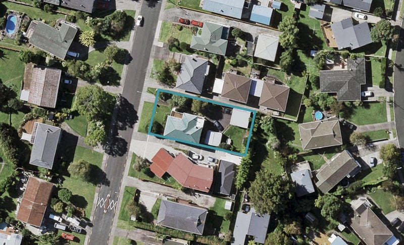 44 Udys Road, Pakuranga, Auckland - Carousel 1